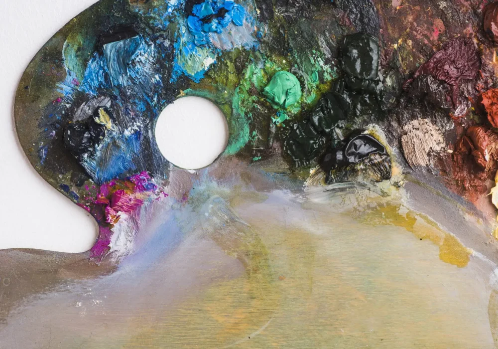 wooden-palette-with-paint